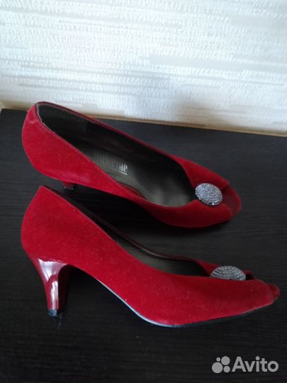 Туфли бархатные алые