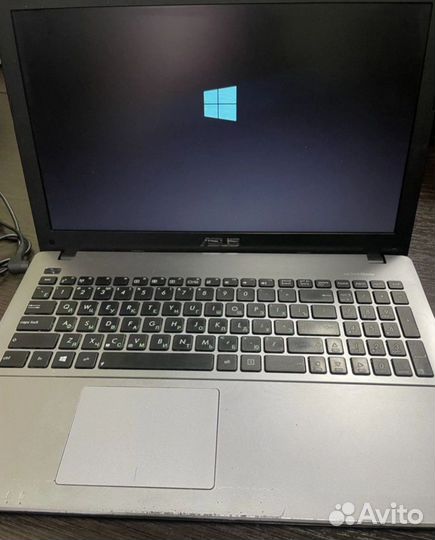 Ноутбук Asus X550C