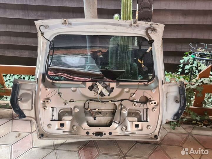 Крышка багажника Citroen c3 Picasso