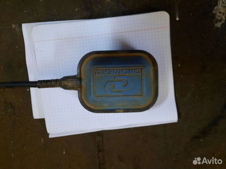 Попловок для насоса