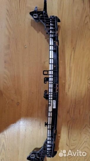 Решетка с эмблемой Mercedes W 213 E Klass