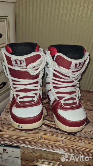 Сноубордические ботинки 22см