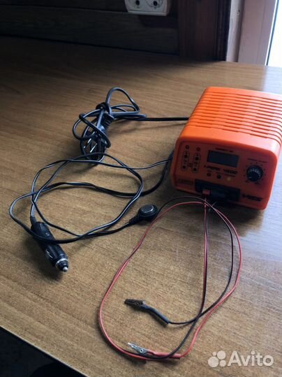 Зарядное устройство Yes Y-003-EU