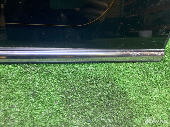 Форточка кузова правая Lexus Lx570 2008