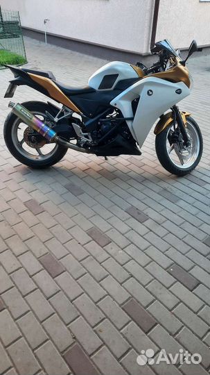 Honda cbr250