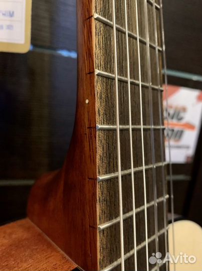 Классическая гитара 3/4 Cort + аксессуар