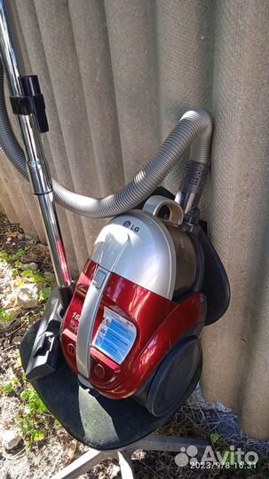 Пылесос Lg-1600, 400вт тяга, колба,комплект,идеал