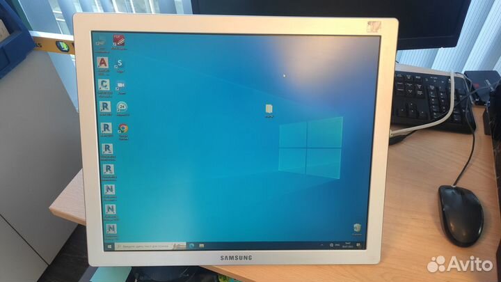 Монитор Samsung 970p