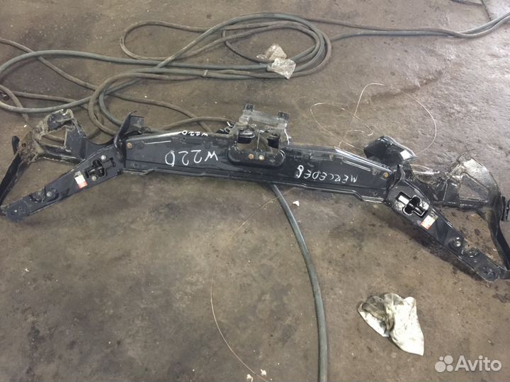 Панель передняя (телевизор) Mercedes W220