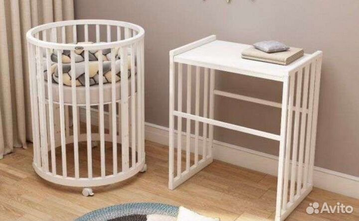 Детская кровать с маятником овальная