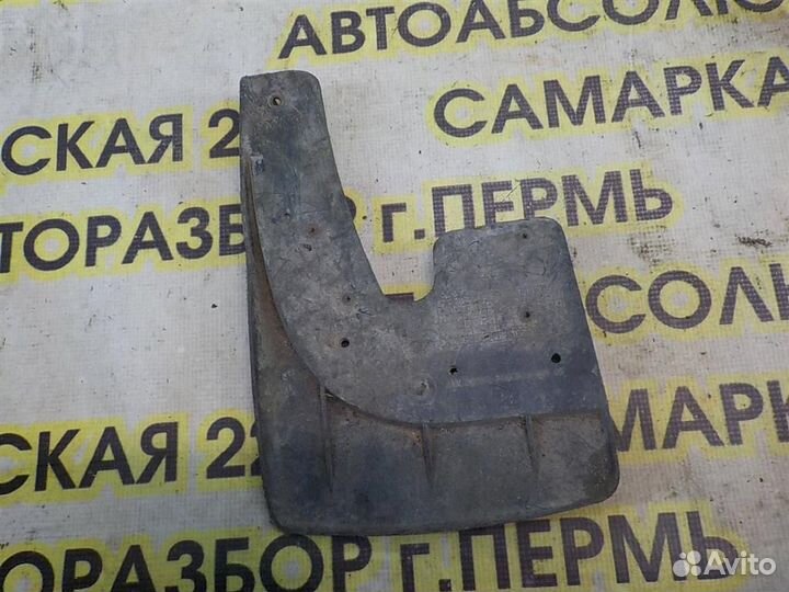 Брызговик задний правый Renault Scenic I 1996-2003