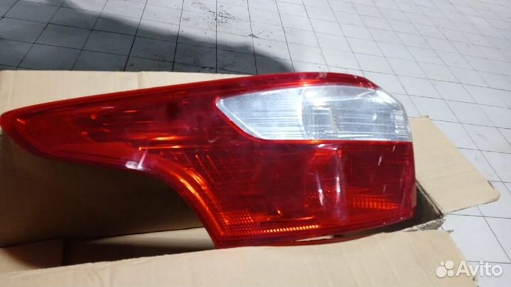 Задний фонарь на ford focus 3