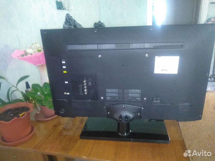 Телевизор на запчасти