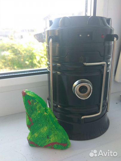 Фигурка волк