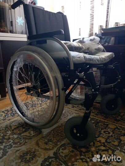 Коляска инвалидная
