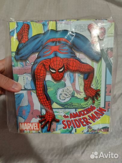 Mezco amazing spider man