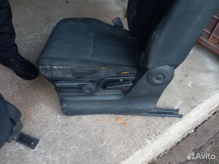 Сидение передние