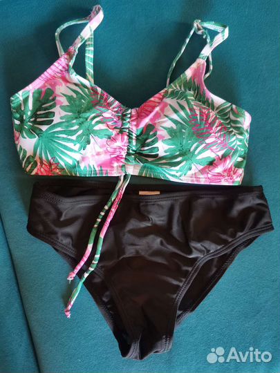 Купальник для девочки 134-140 новый