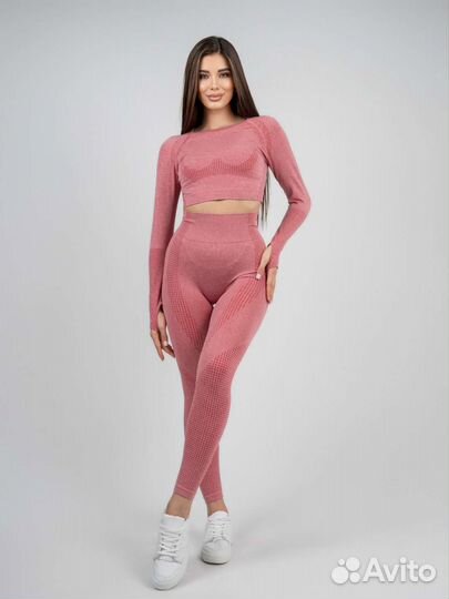 Спортивный костюм для фитнеса и йоги