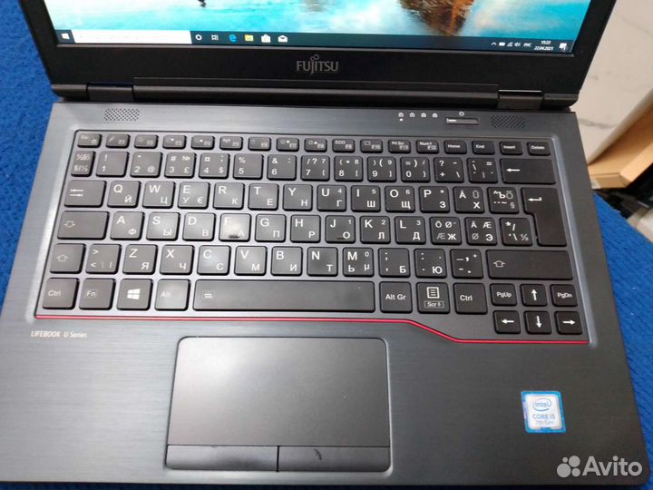 Ноутбук Fujitsu LifeBook U727 i5 8Gb 128Gb Япония