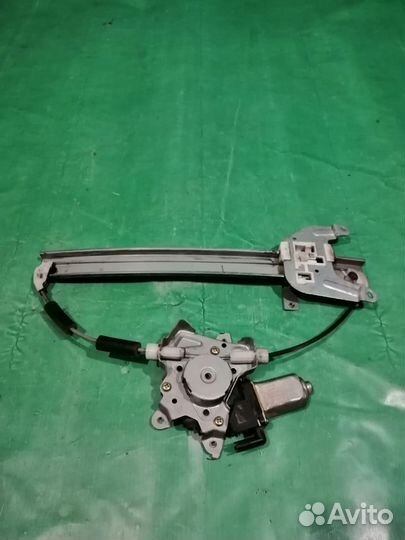 Стеклоподъемник задний правый Nissan Tino 1998-03