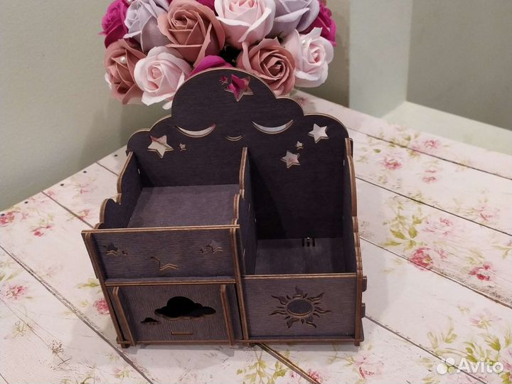 Деревянный органайзер на стол