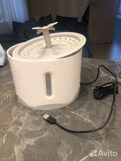 Фонтан поилка для кошек