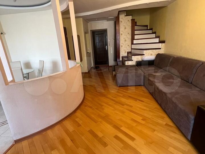 3-к. квартира, 80 м², 2/10 эт.