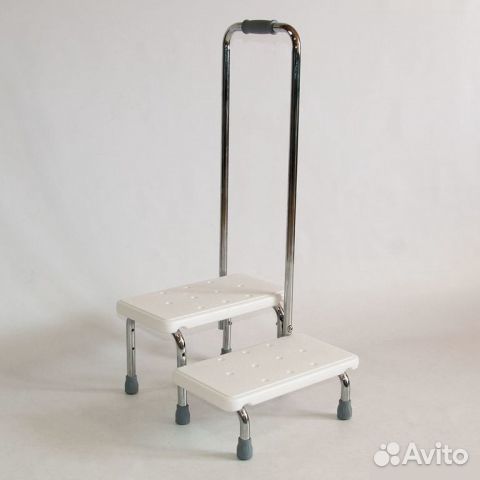 Лесенка для ванной комнаты С поручнем KJT569