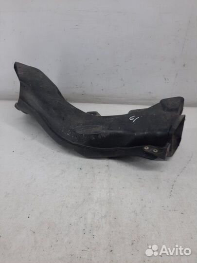 Воздуховод левый Lexus Is220 седан 2.2 2adfhv 2007