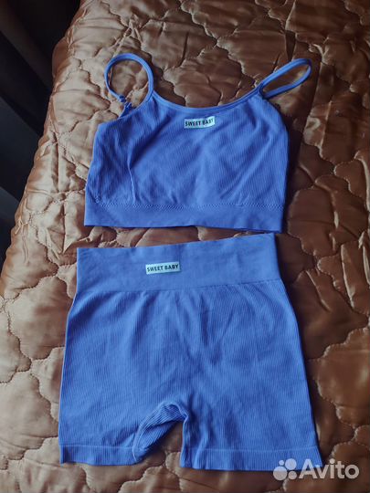 Спортивный костюм женский