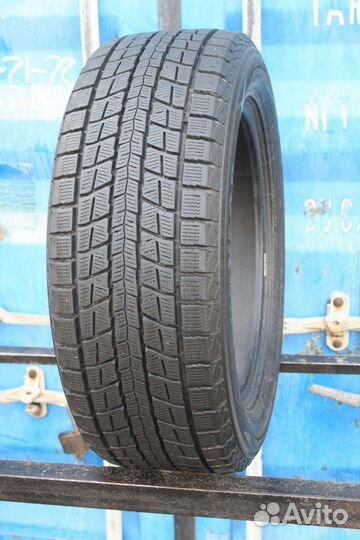Dunlop Winter Maxx SJ8 235/55 R17