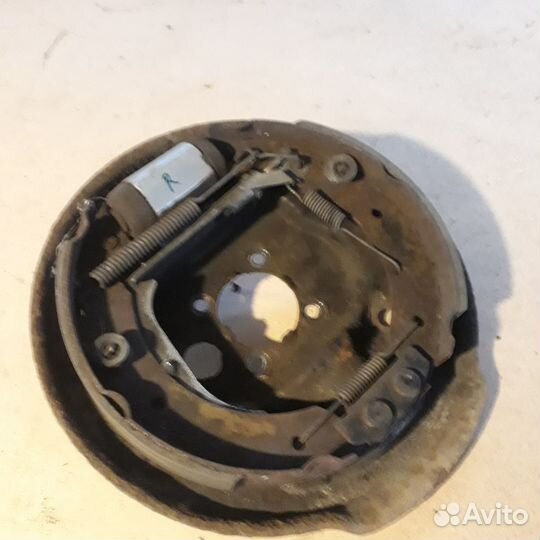 Задний тормозной механизм в сборе Пежо 206