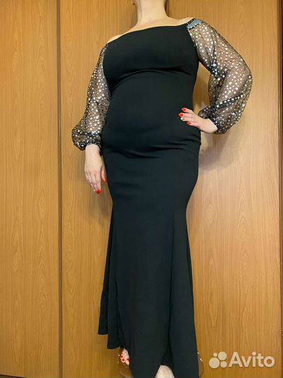 Праздничное платье с открытыми плечами