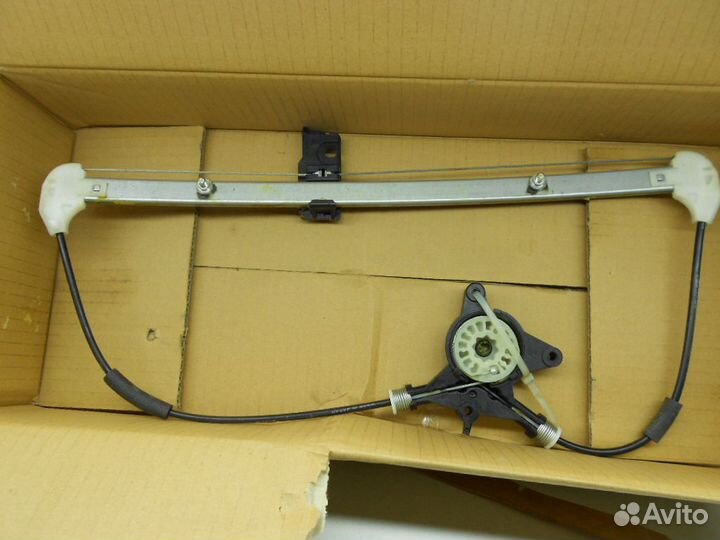 Mazda 5 Стеклоподъемник задней левой двери