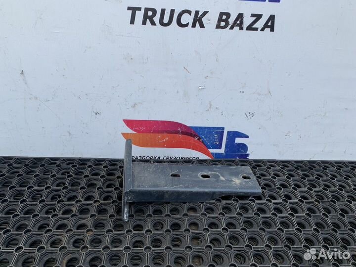 Кронштейн усилителя бампера Iveco Stralis