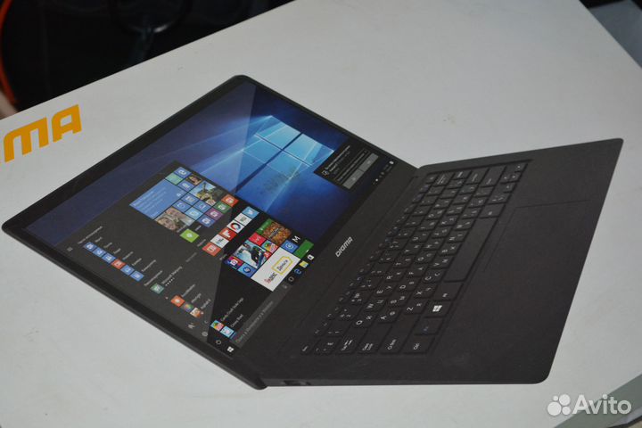 Ноутбук Digma citi E400 черного цвета