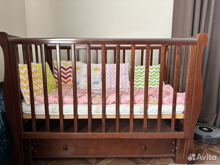 Детская кроватка