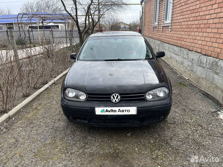 Volkswagen Golf 1.4 МТ, 2003, 300 000 км