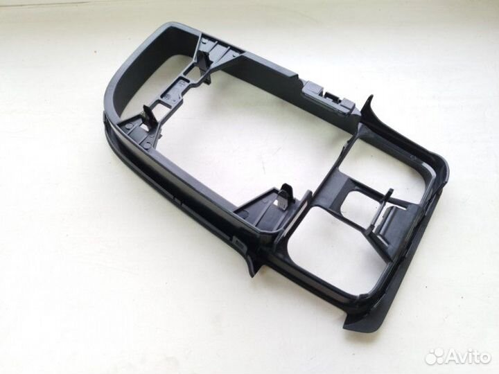 Рамка зеркала правая Mercedes Sprinter W907 OM651