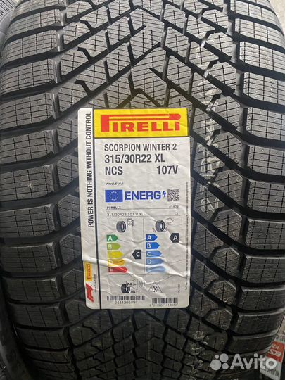 Pirelli Scorpion Winter 2 275/35 R22 и 315/30 R22 107V