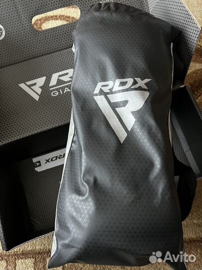 Боксерские перчатки RDX