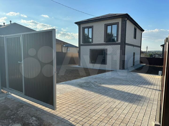 Коттедж 147 м² на участке 4 сот.