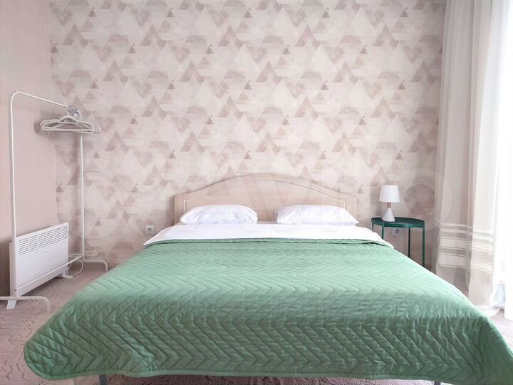 2-к. квартира, 55 м², 4/9 эт.