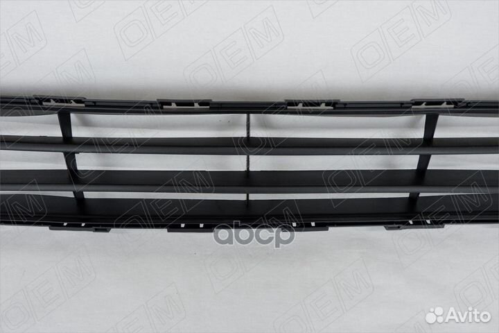 Решетка в бампер нижняя Nissan X-Trail 3 Т32