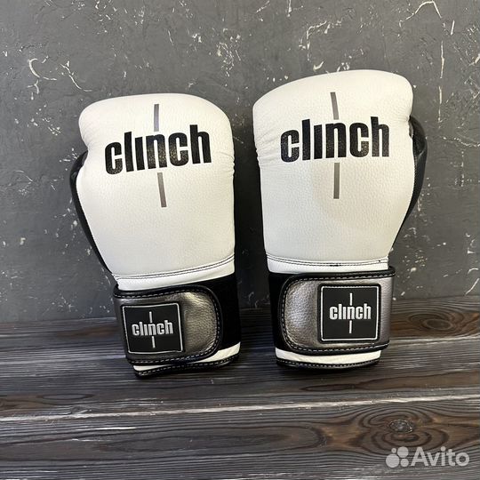 Боксерские перчатки