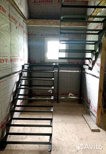 Лестница винтовая с монтажем