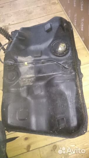 Бензобак и бензонасос тойота камри 40