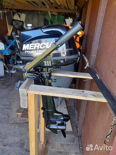 Лодочный мотор