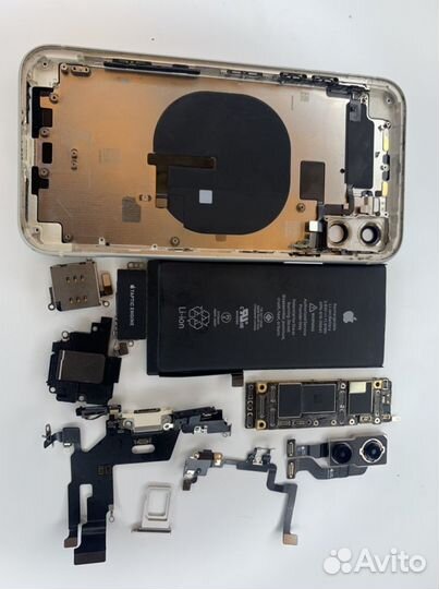 Запчасти на iPhone 11 заблокирован